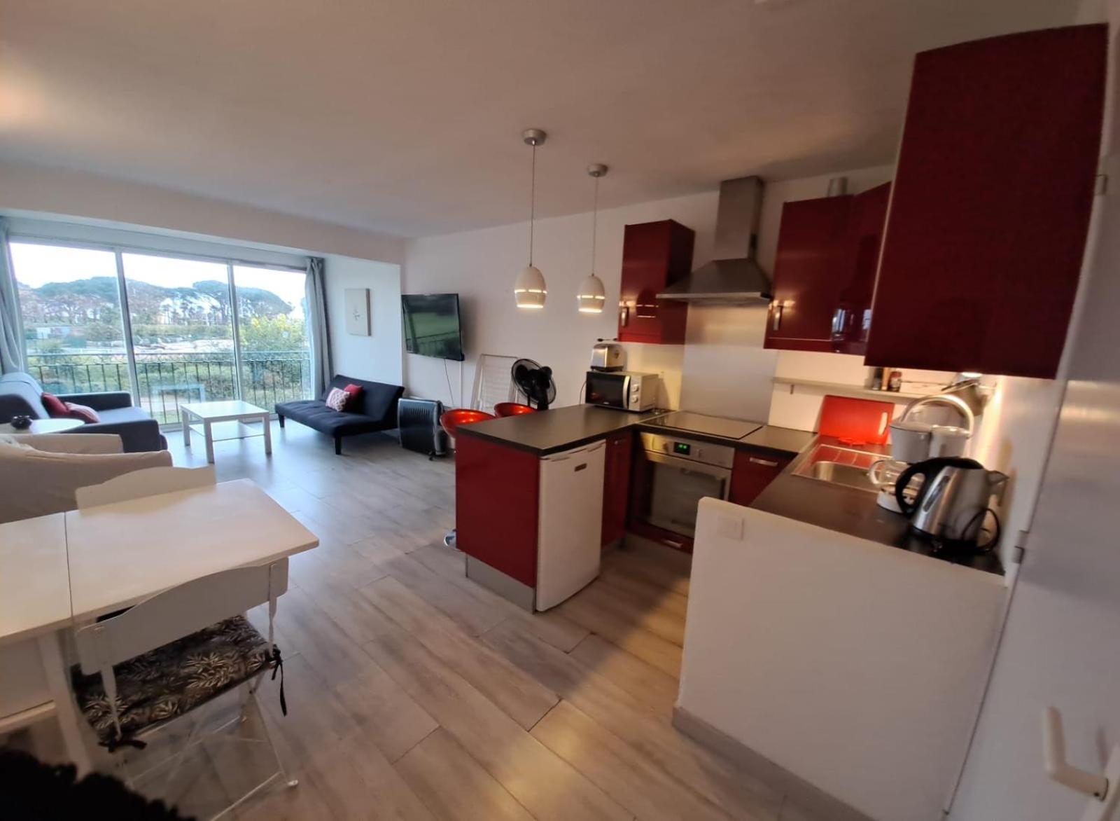 Gasyan - Golfe De St-Tropez - Appartement Aves Acces Plage Dans Residence Avec Piscine Gassin Exterior photo